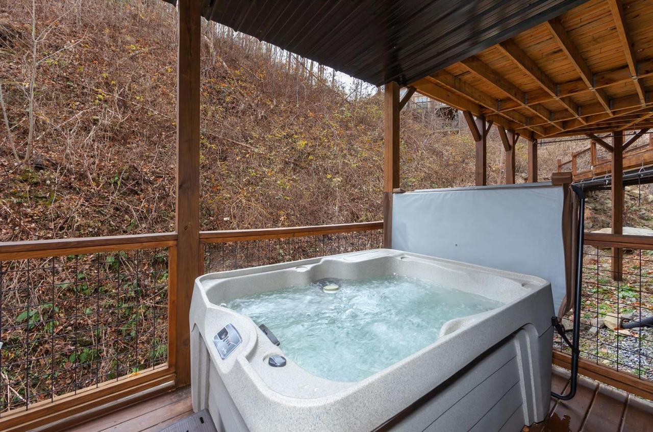 Night Owl Cabin Villa Gatlinburg Esterno foto